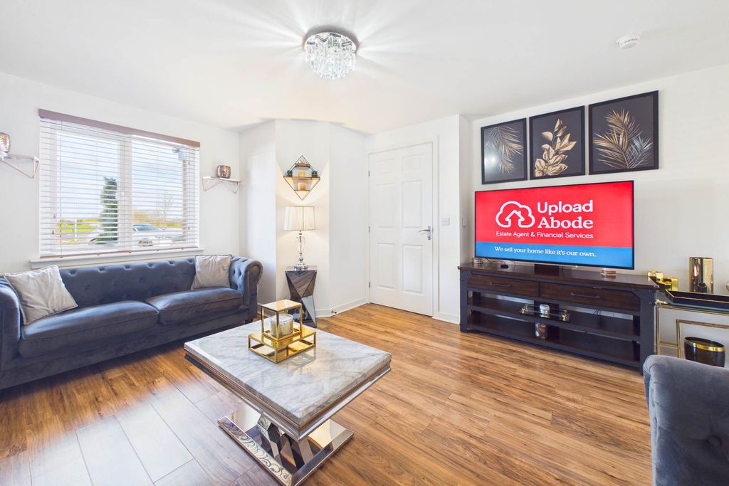 Property photo 3 of 25