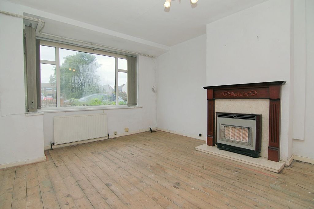 Property photo 2 of 15 Living Room