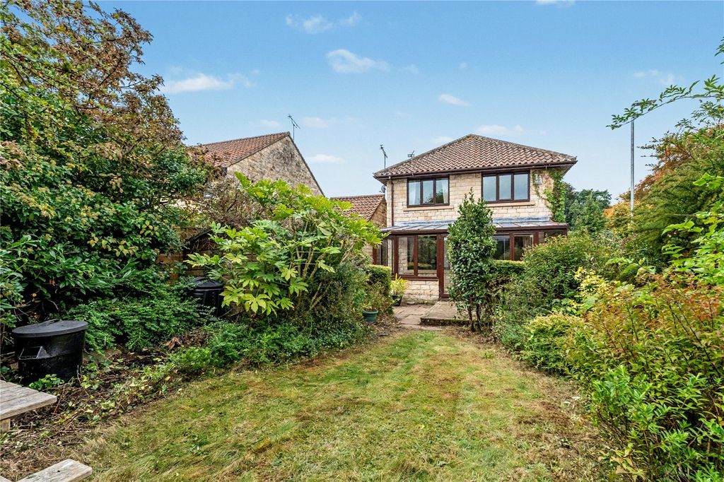 Property photo 1 of 17 Picture No. 23