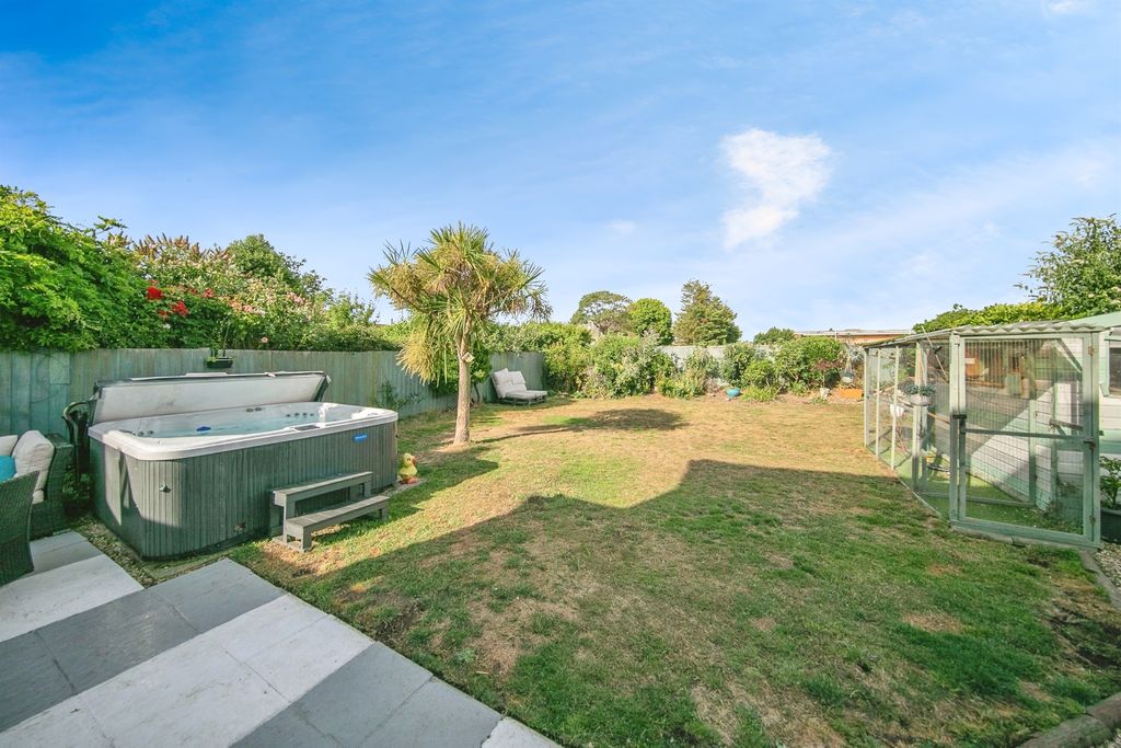 Property photo 2 of 19
