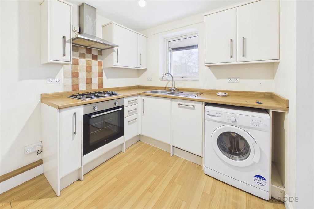 Property photo 3 of 12 Cam02544G0-Pr0370-Still009.Jpg