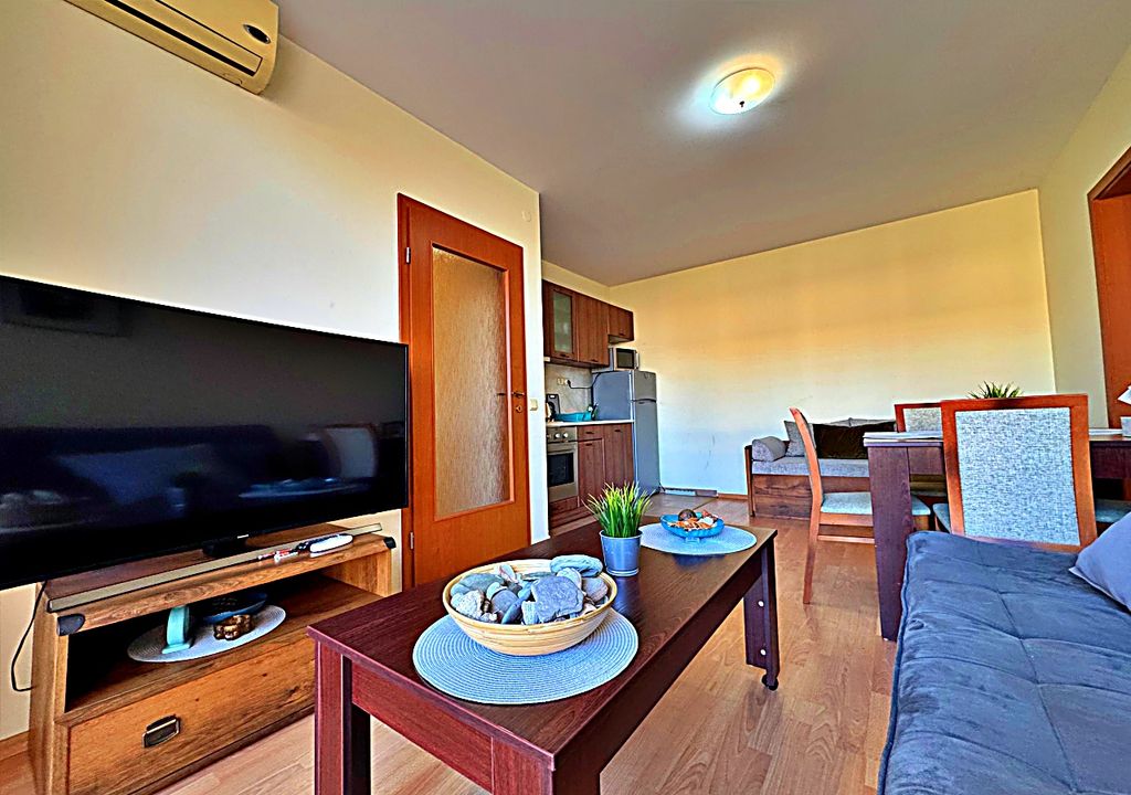 Property photo 2 of 22