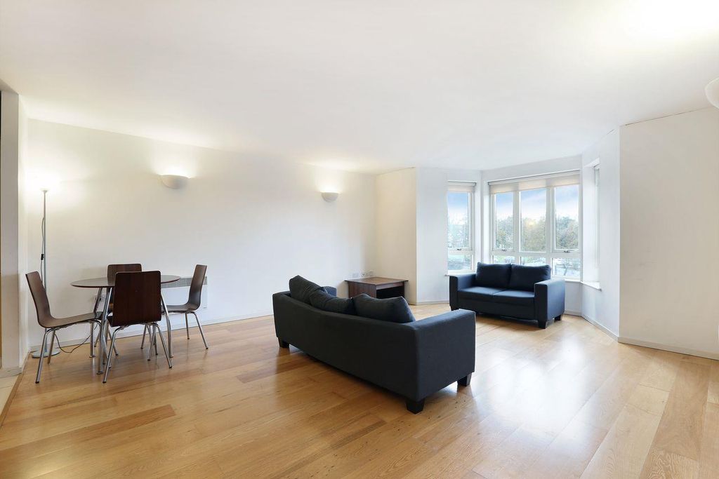 Property photo 3 of 15 Qfh7Uuew.Jpeg