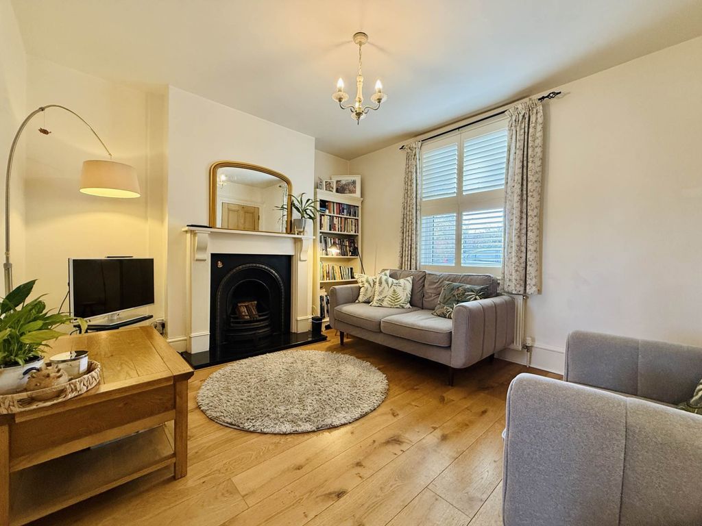 Property photo 2 of 16