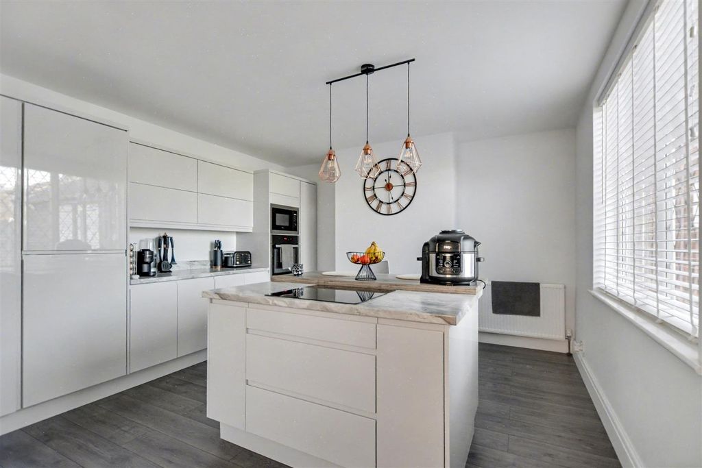 Property photo 3 of 23 Kitchen Diner_1.Jpeg