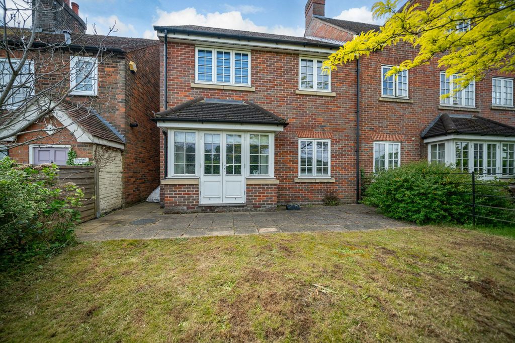 Property photo 3 of 11