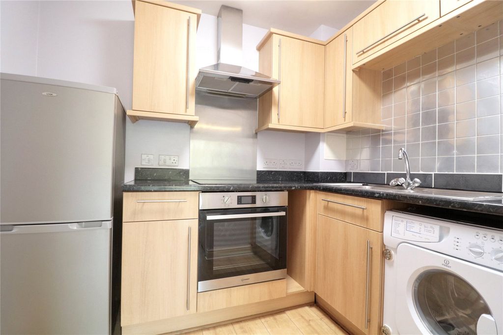 Property photo 2 of 7 Picture No. 04