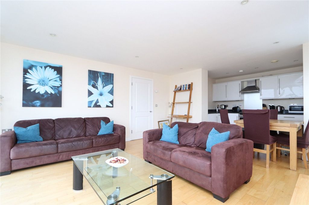 Property photo 3 of 12 Picture No. 06