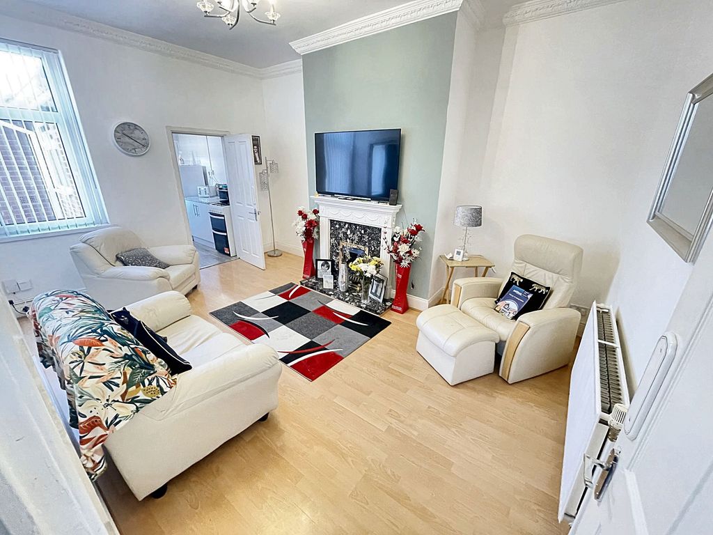 Property photo 3 of 8