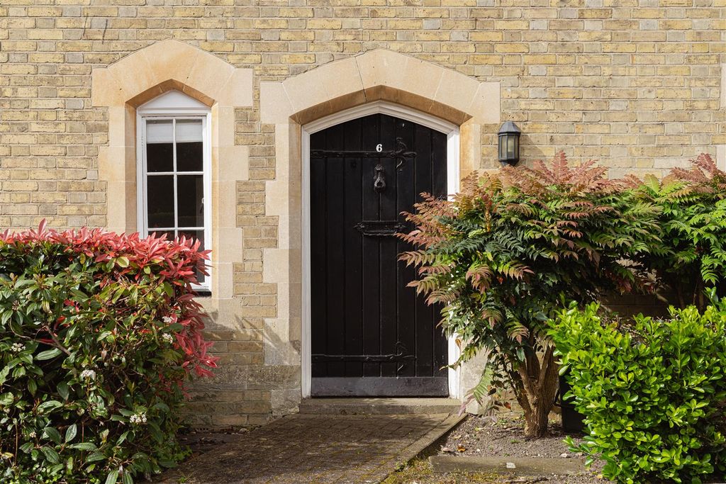 Additional image 4 of 2 bed terraced house for saleWarrenne Way, Reigate RH2