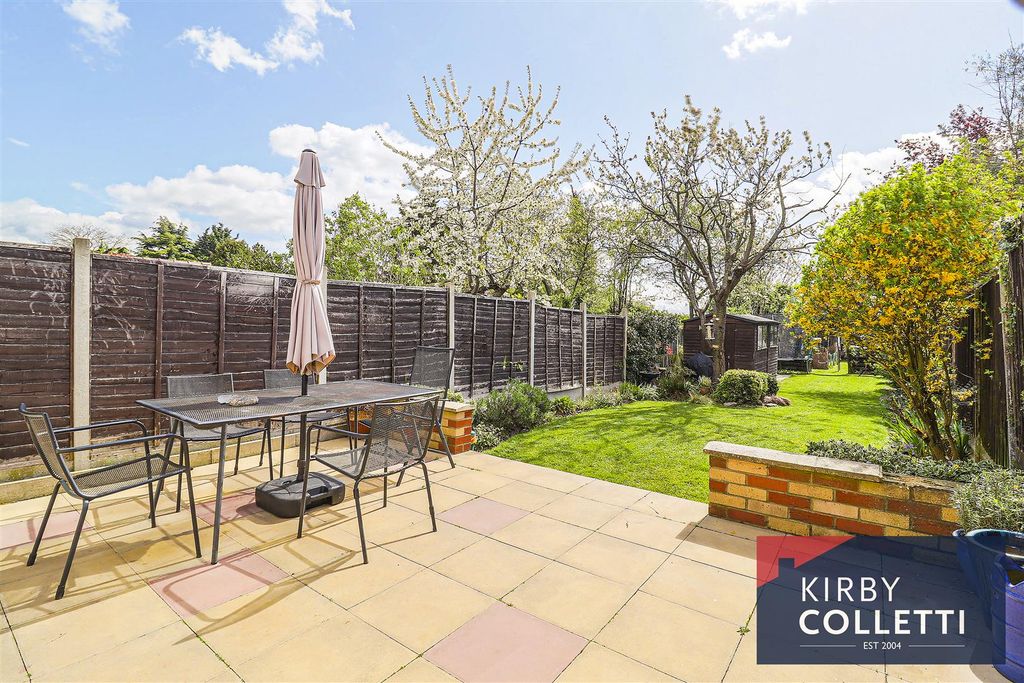 Property photo 3 of 22 143ft South Facing Rear Garden