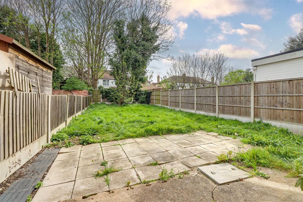 Property photo 2 of 13