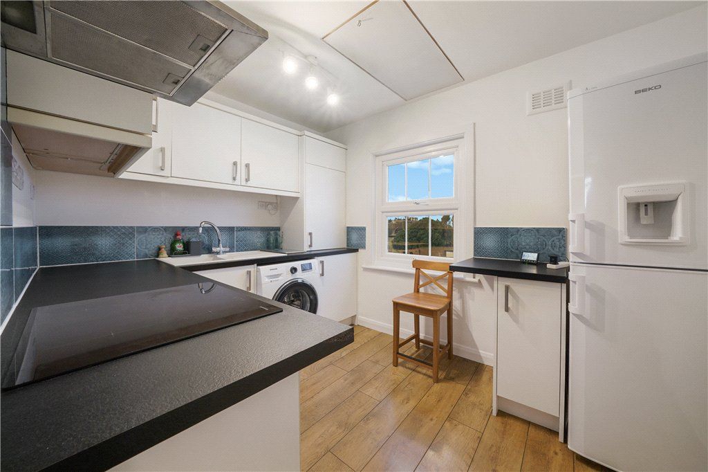 Property photo 3 of 12 Kitchen