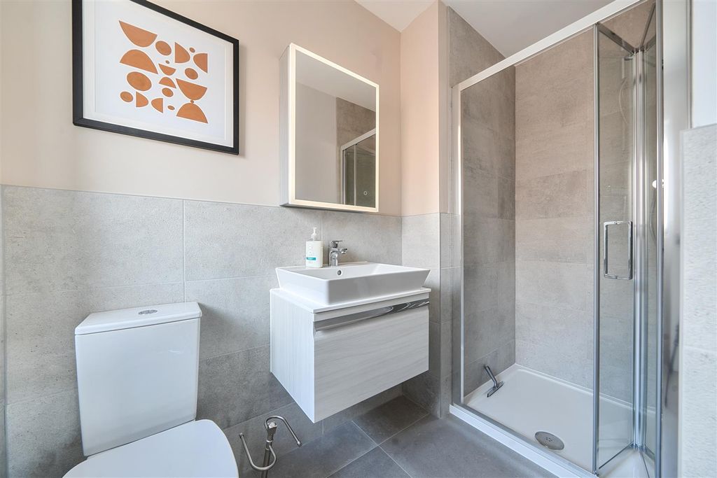 Additional image 15 of 3 bed property for saleLowsley Farm Drive, Liphook GU30