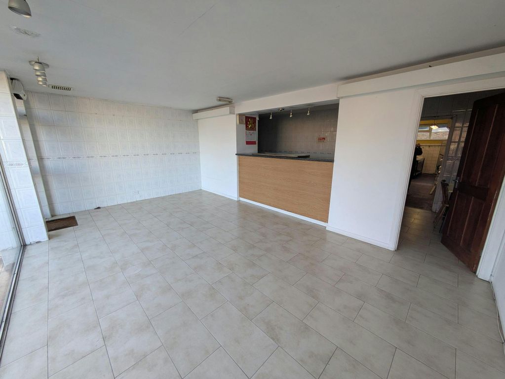 Property photo 2 of 4 1000036900.Jpg