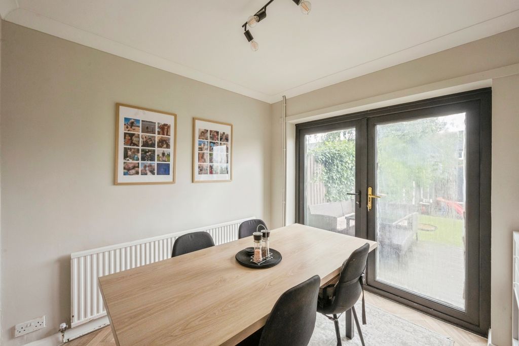 Property photo 3 of 16 Dining Room