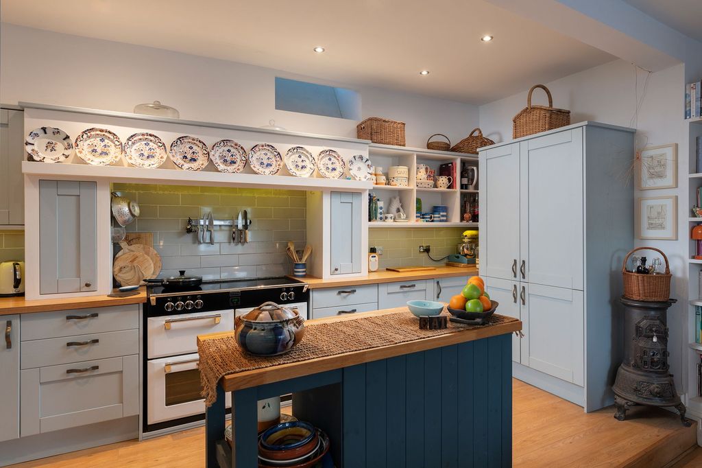 Property photo 2 of 9 Kitchen_Duffryn House, 28 South Ford Road, Dartmouth