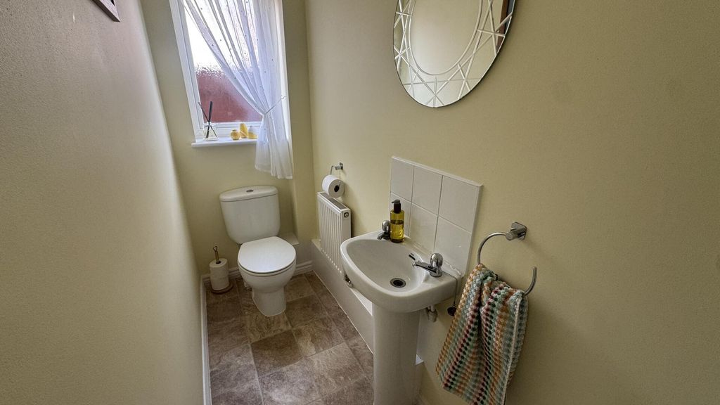Property photo 3 of 22 WC