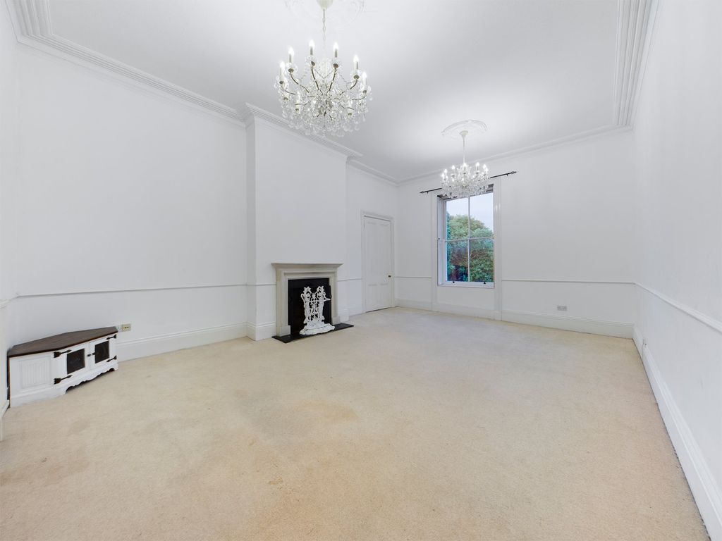 Property photo 3 of 7 Picture No. 17