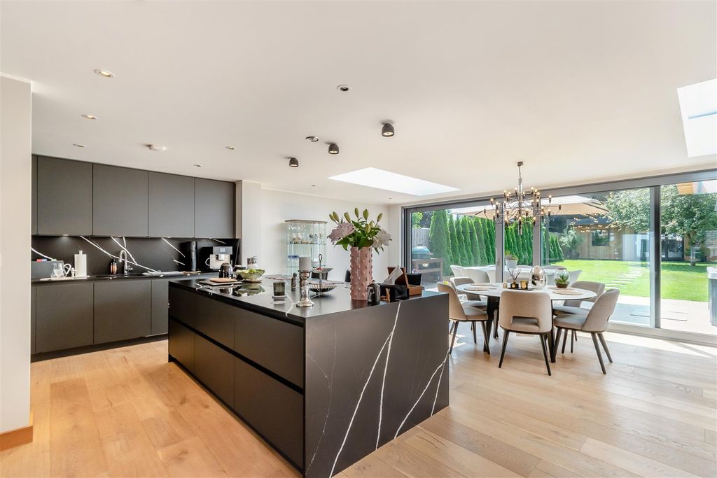 Property photo 2 of 21 Open Plan Lounge/Kitchen/Dining Area