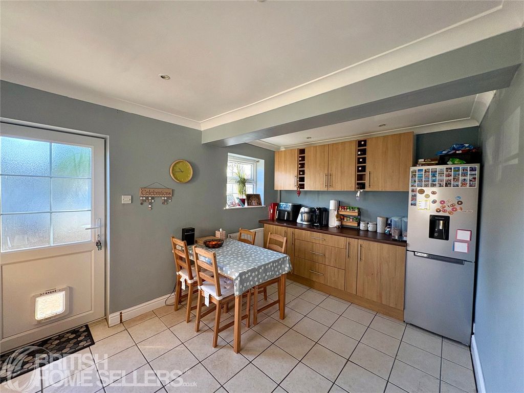 Property photo 2 of 17 Picture No. 06