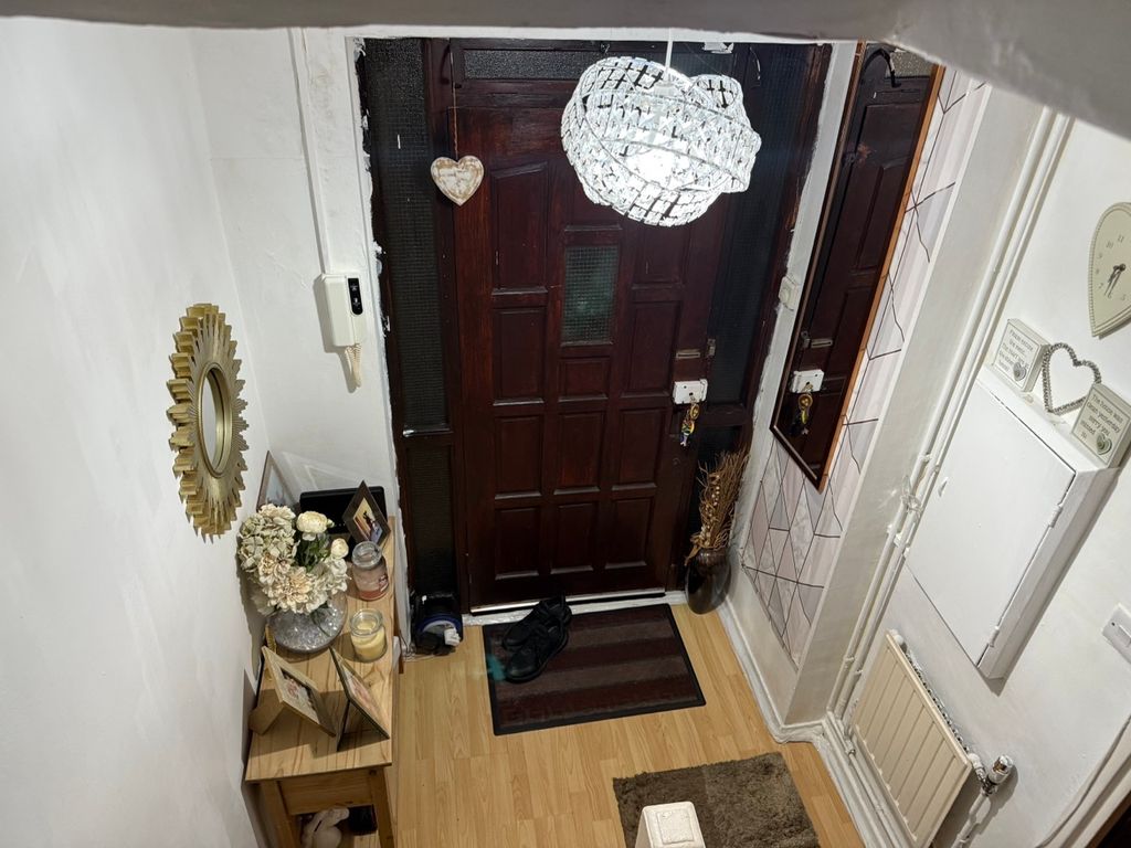 Property photo 1 of 17 Hallway