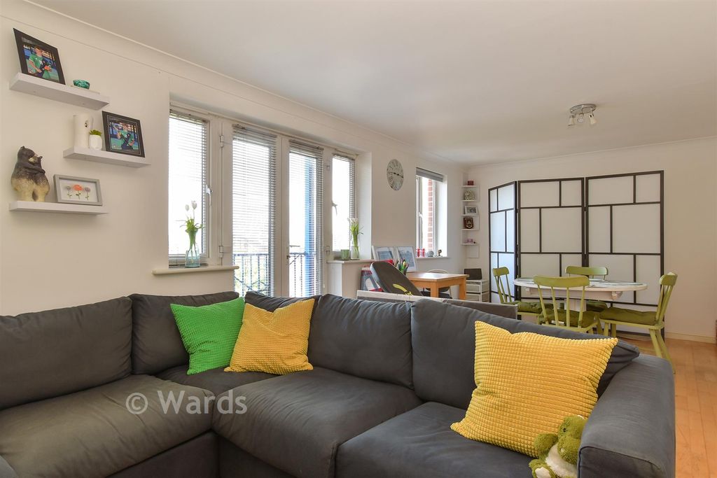 Property photo 1 of 13 Lounge/Diner