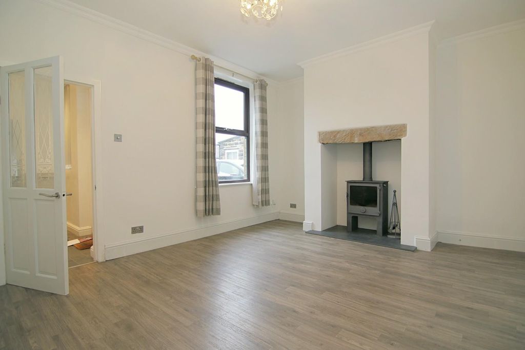 Property photo 3 of 25 Dining Room