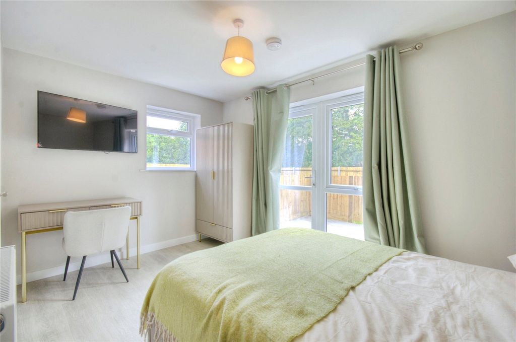 Property photo 3 of 11 Picture No. 02