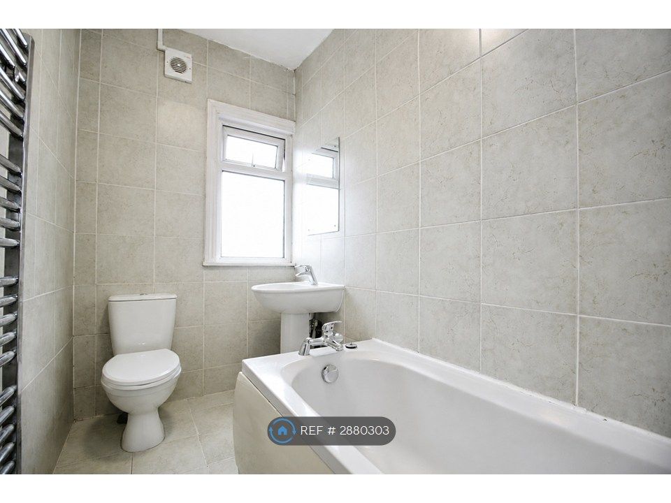 Property photo 2 of 15 Bathroom