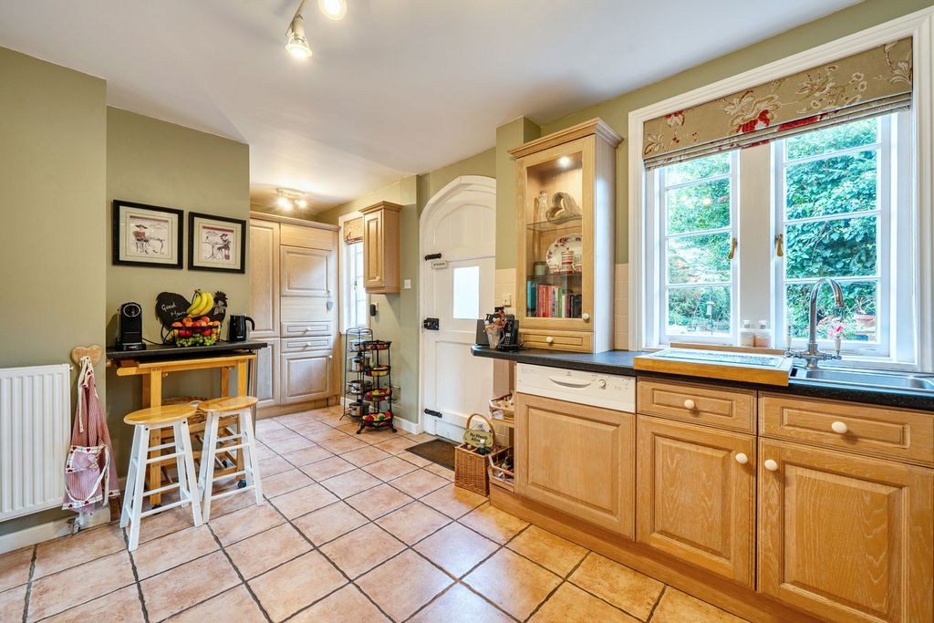 Property photo 3 of 18