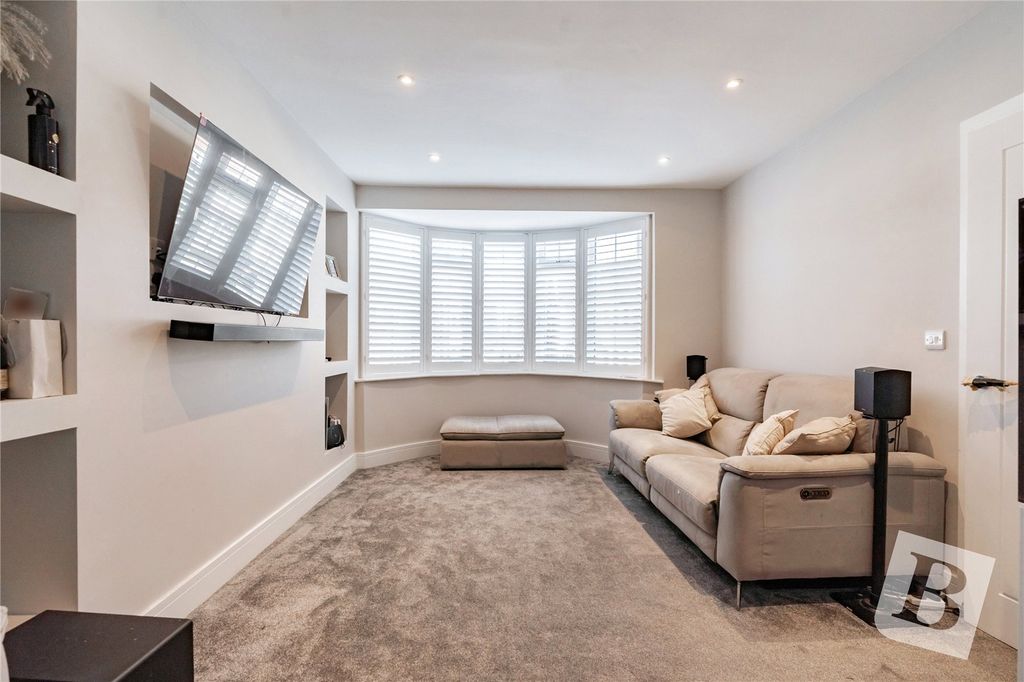 Property photo 2 of 17 Living Room