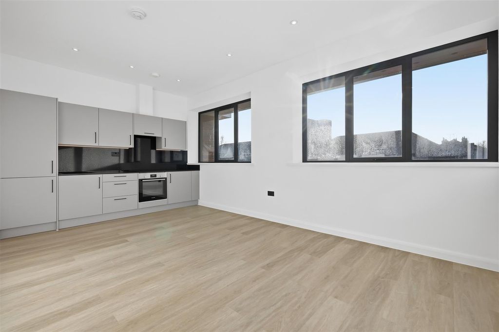 Property photo 2 of 10 Headgate