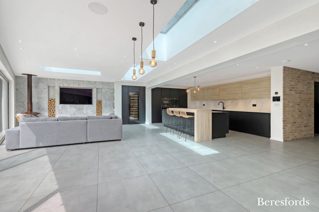 Property photo 3 of 52 Picture No. 85