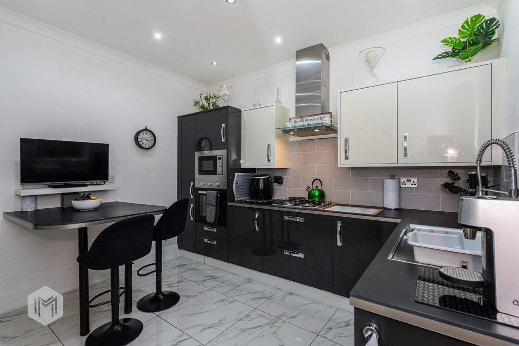 Property photo 1 of 14 Picture No. 06