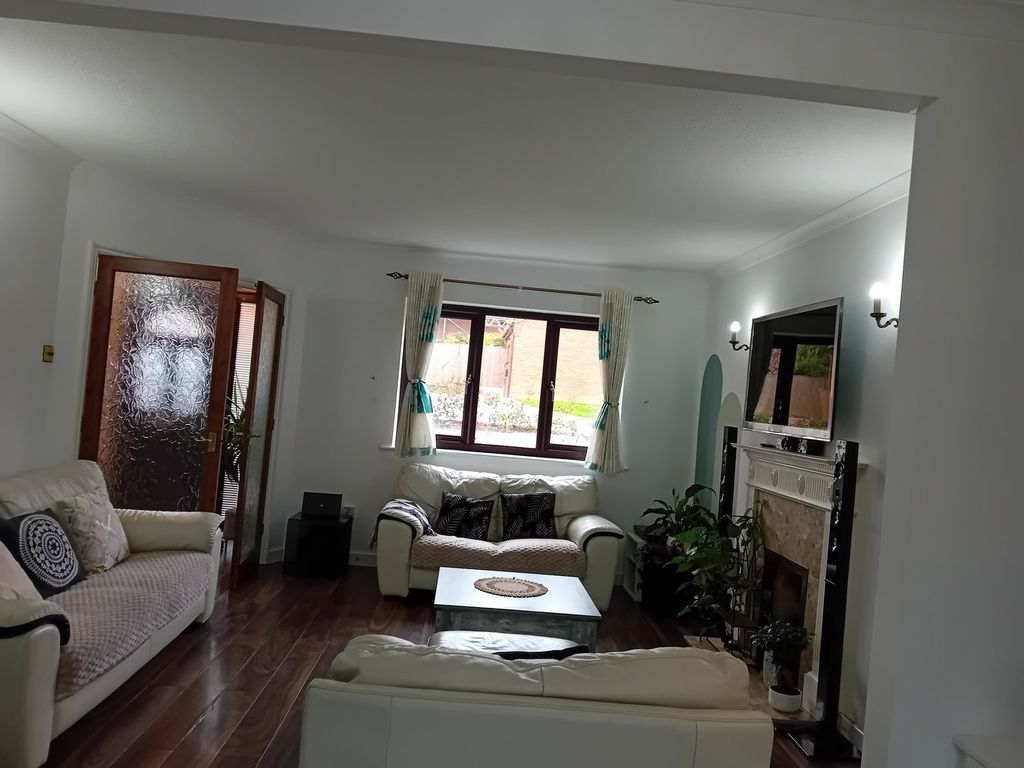 Property photo 3 of 20