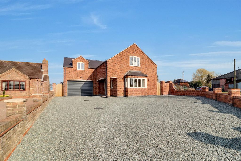 Property photo 1 of 34 Outside
