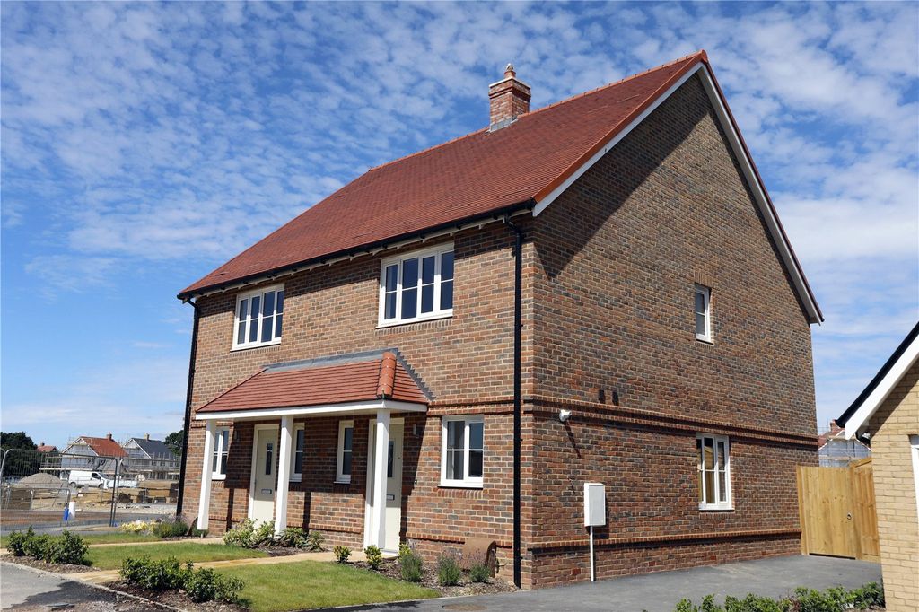 Property photo 1 of 12 External