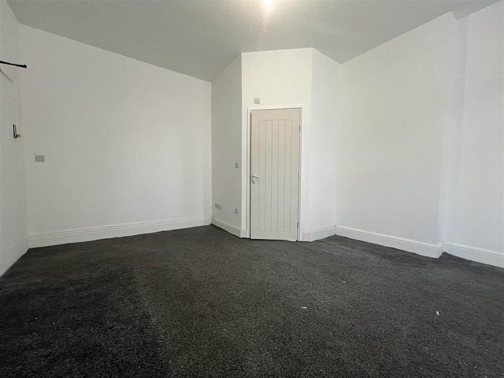 Property photo 3 of 9 Img_1245.Jpg