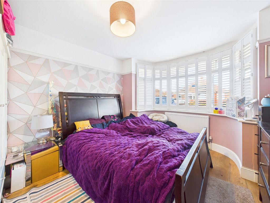 Property photo 2 of 8 Picture No. 35