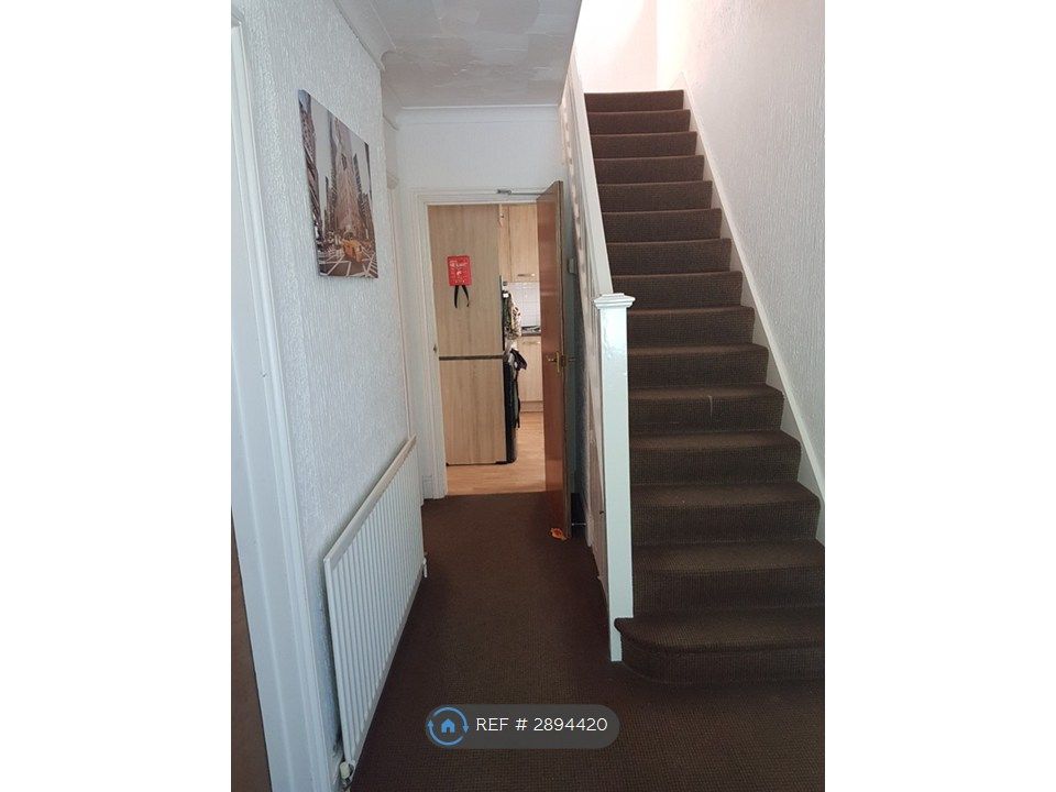 Property photo 2 of 23