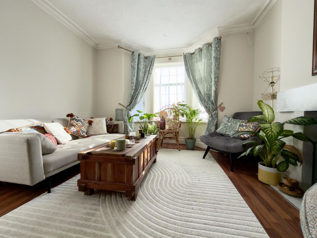 Property photo 2 of 23