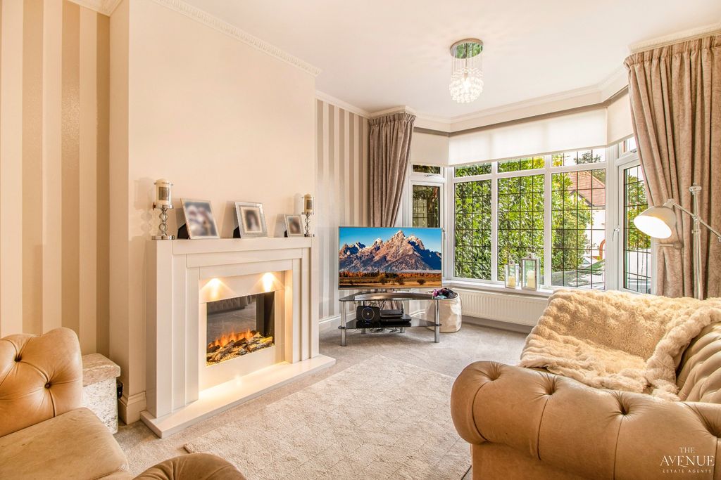 Property photo 3 of 31 3923167