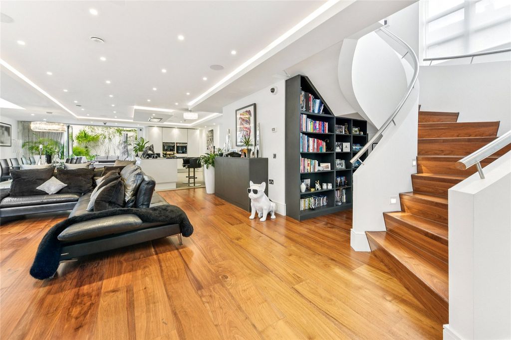 Property photo 1 of 21 Reception Room