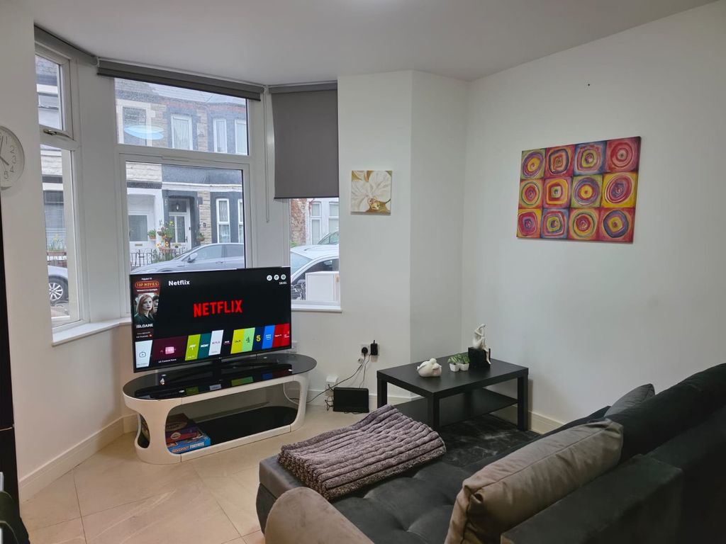Property photo 1 of 15 Living Room