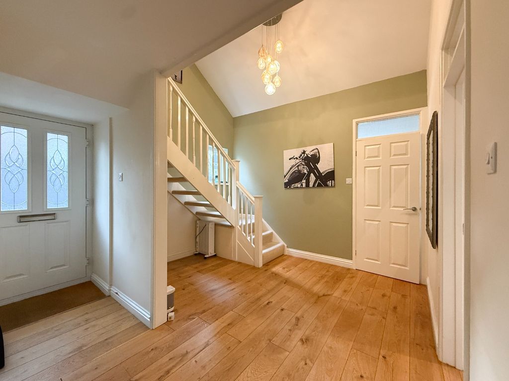 Property photo 2 of 28 3955884