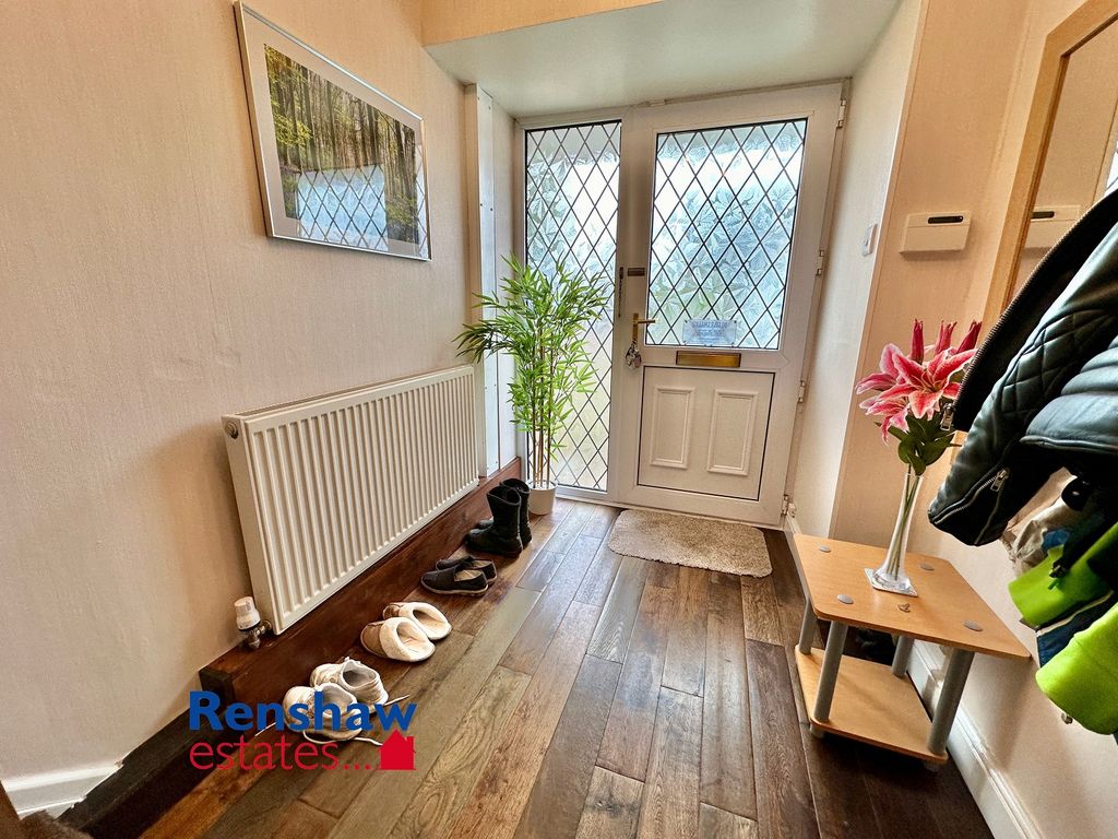 Property photo 2 of 14 Entrance