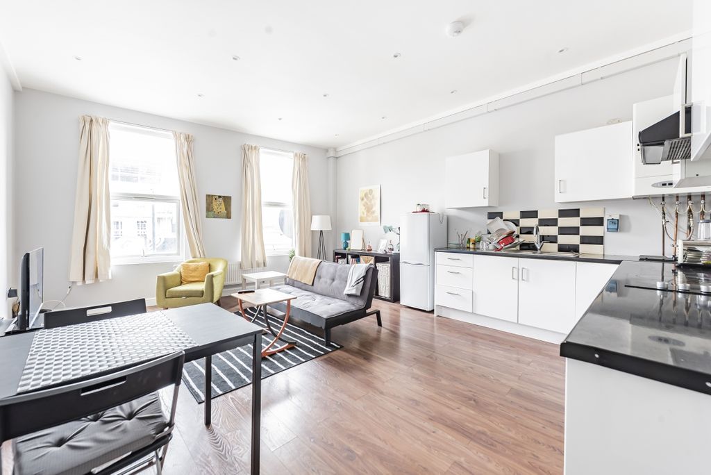 Property photo 1 of 7 621459 (3)