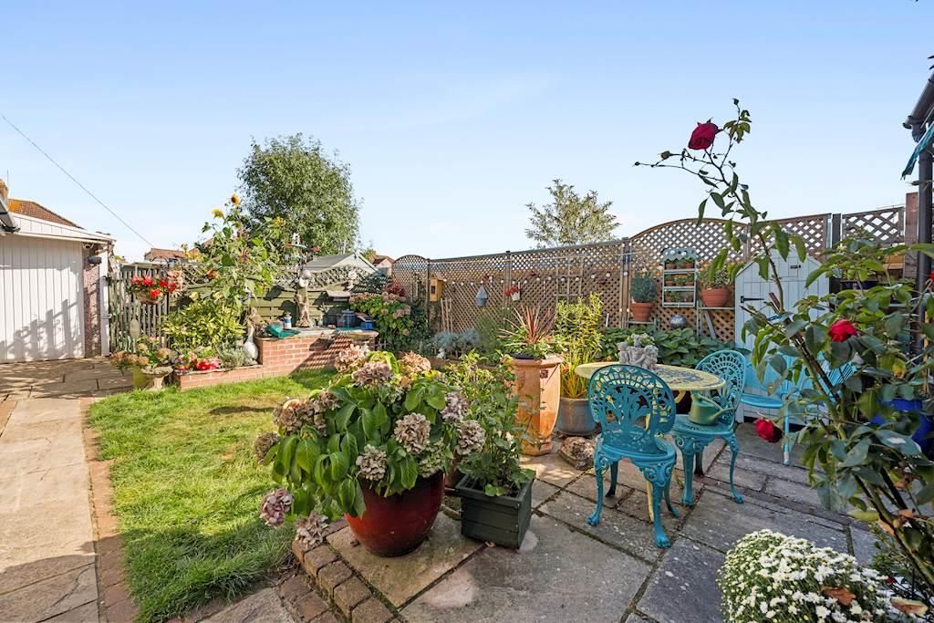 Property photo 3 of 11 Garden  Dorset Rd.Jpg