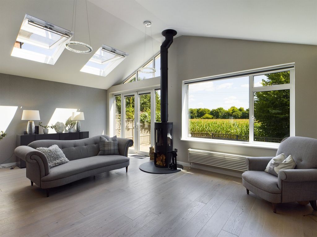 Property photo 2 of 22 Picture No. 08